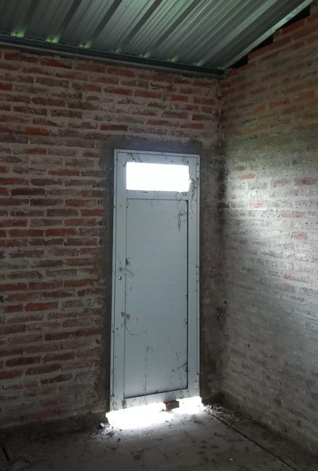 CASA EN COSNTRUCCION EN BARRIO LAS MERCEDES DE RECREO