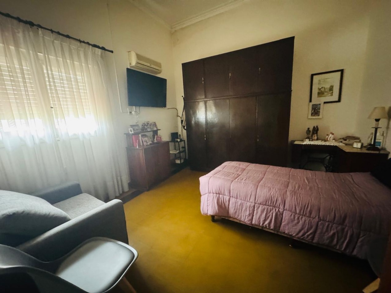 CASA SOBRE AV BLAS PARERA (EN OCHAVA)