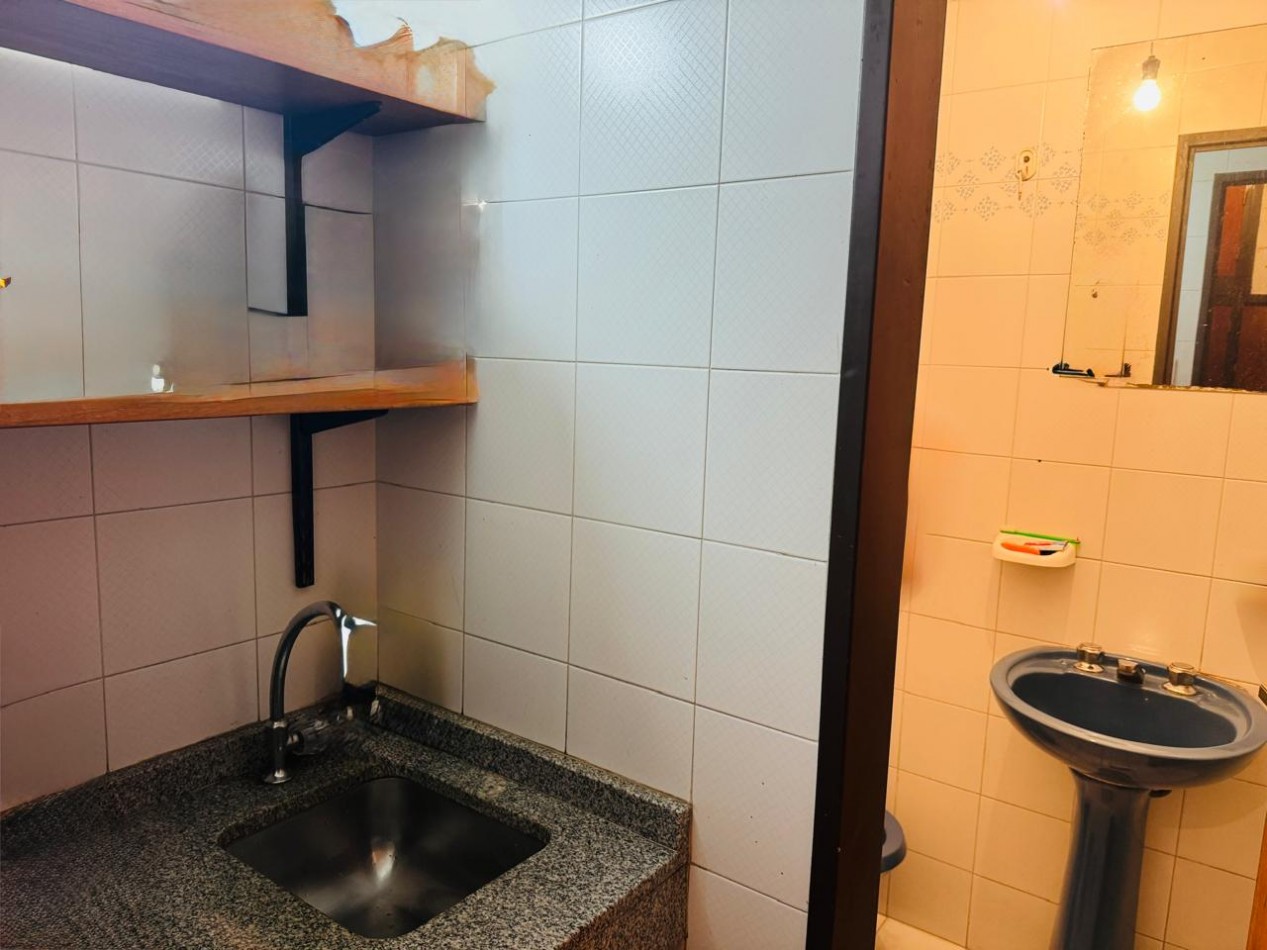 LOCAL COMERCIAL EN PLENO CENTRO FRENTE A LA PLAZA DEL SOLDADO