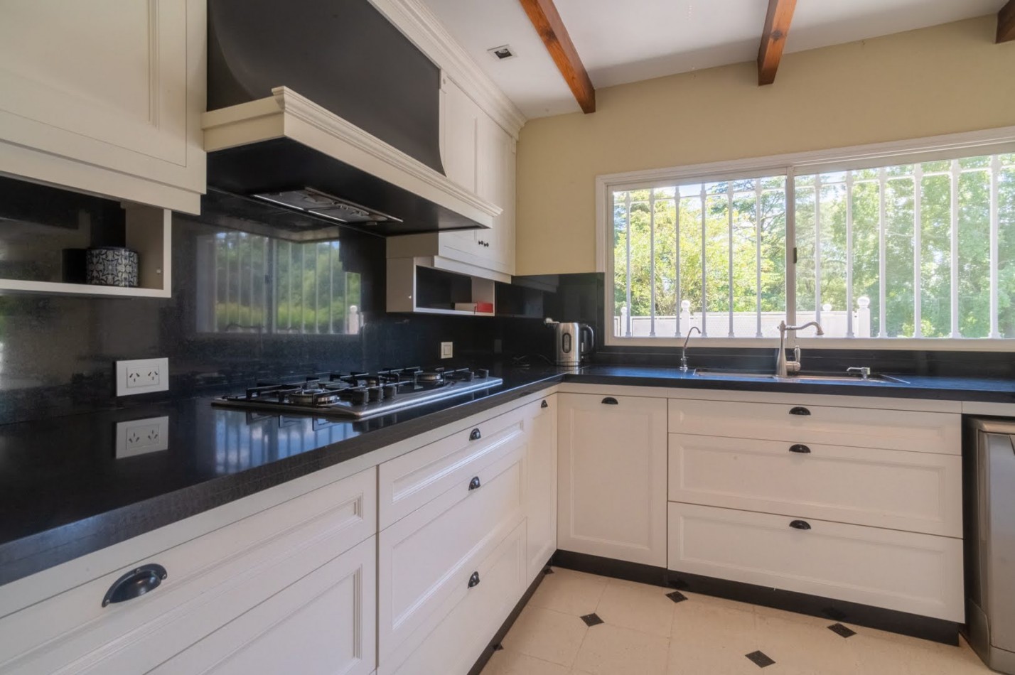 CASA DE CATEGORIA EN CLUB DE CAMPO EL PASO - Santo Tome - Santa Fe