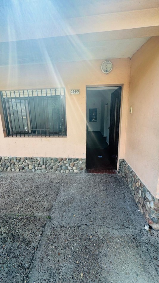 CASA EN VENTA 3 DORMITORIOS CON COCHERA 