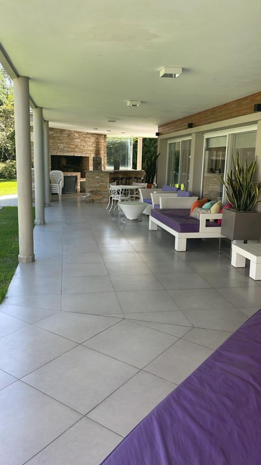 CASA EN ALQUILER EN COMLPLEJO EL PASO