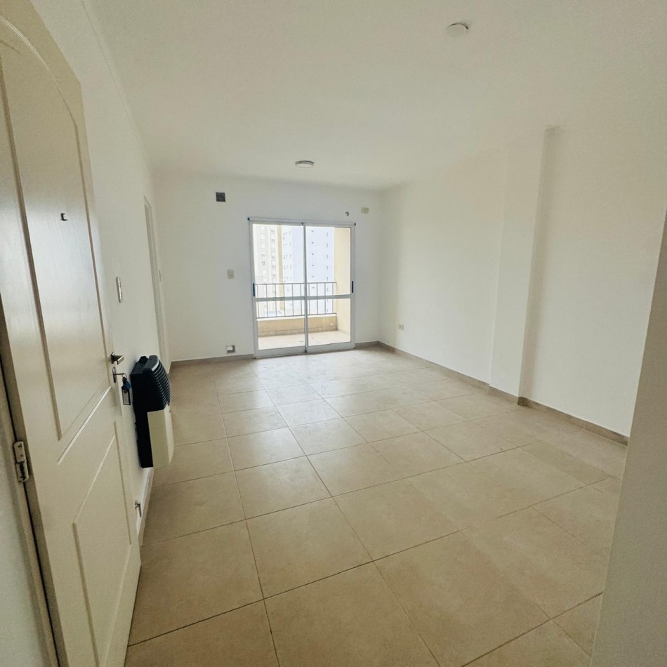 VENTA DEPARTAMENTO CON COCHERA EN ZONA CENTRO