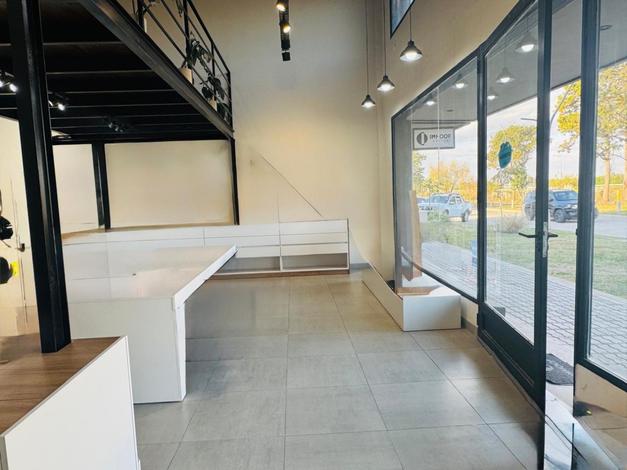 LOCAL COMERCIAL EL LAS ACACIAS - ZONA COUNTRIES - CON RENTA 
