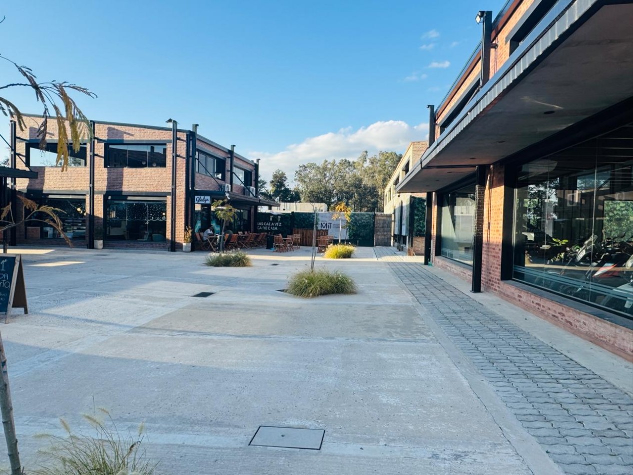 LOCAL COMERCIAL EL LAS ACACIAS - ZONA COUNTRIES - CON RENTA 