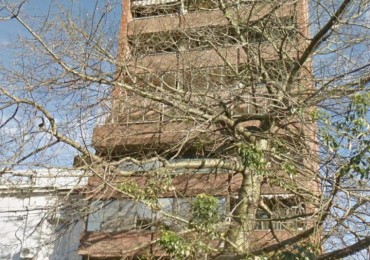 LOCAL COMERCIAL EN PLENO CENTRO FRENTE A LA PLAZA DEL SOLDADO